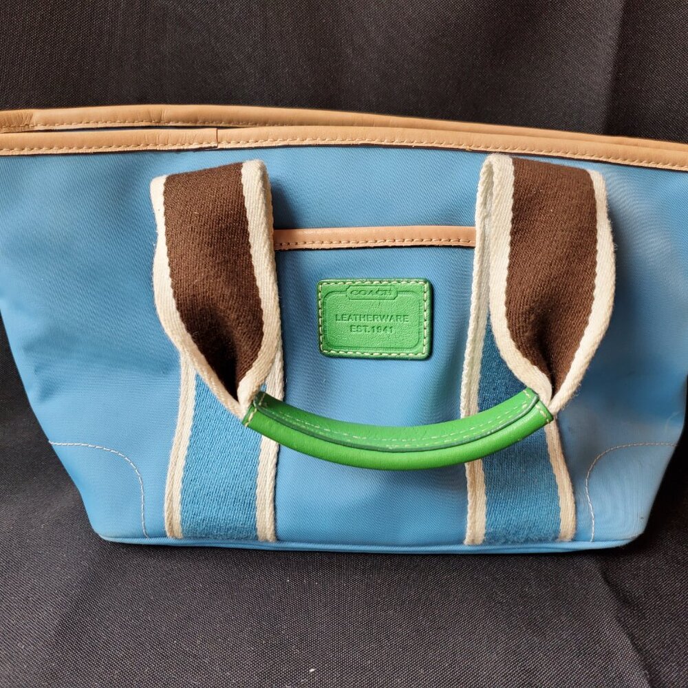 Coach Hamptons Tote Bag Purse - Picture 2 of 12